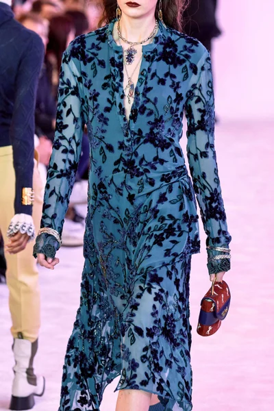 Look 142